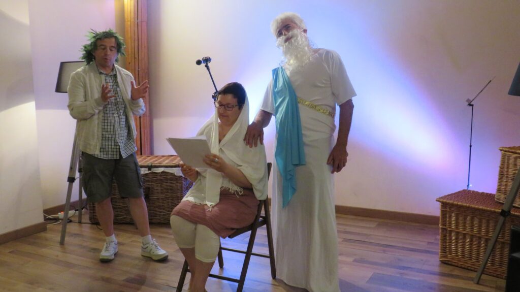 Escena teatral en Off de Comedias