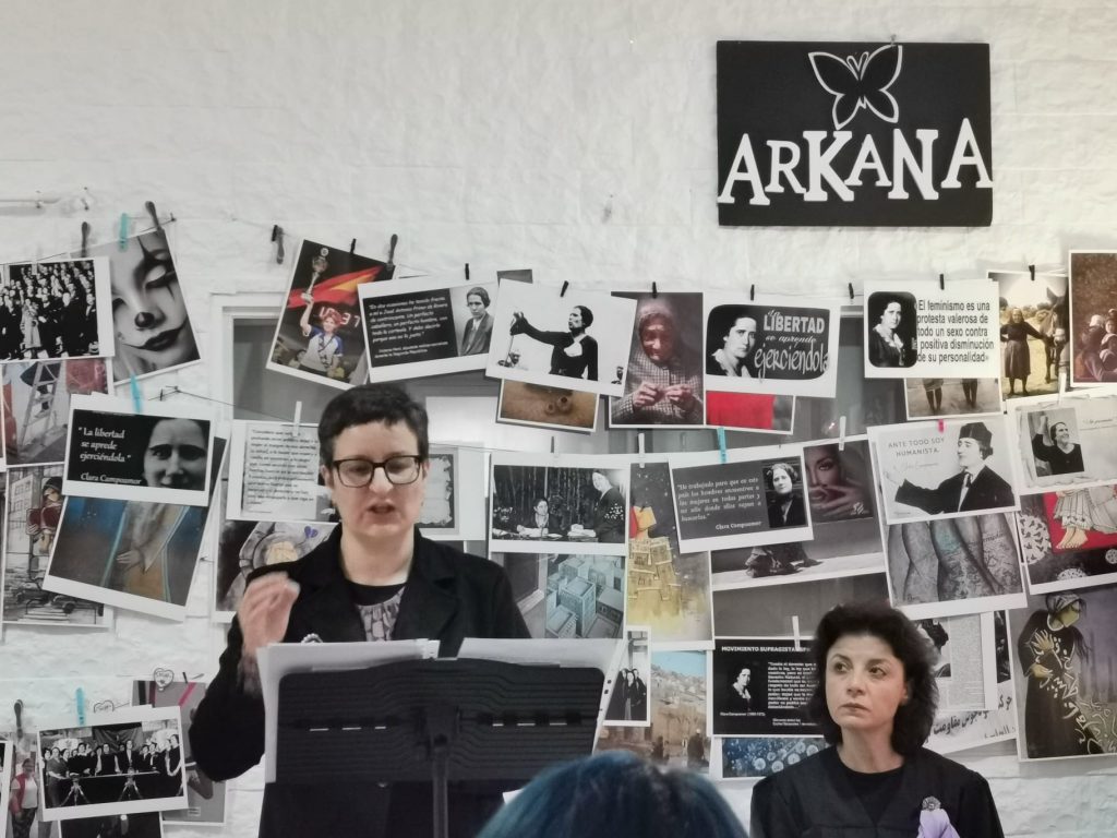 Mariángeles Lucas como Clara Campoamor